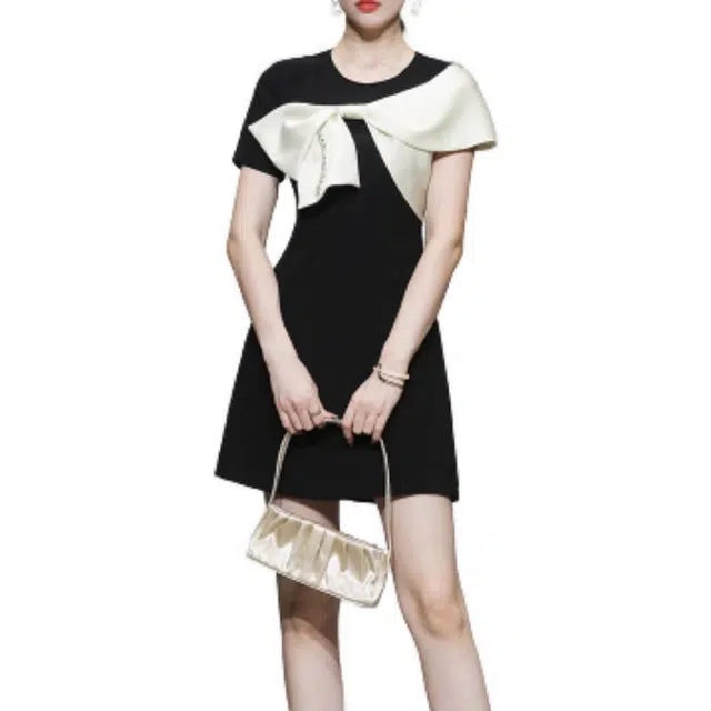 达菲时尚 气质撞色短袖连衣裙 黑色