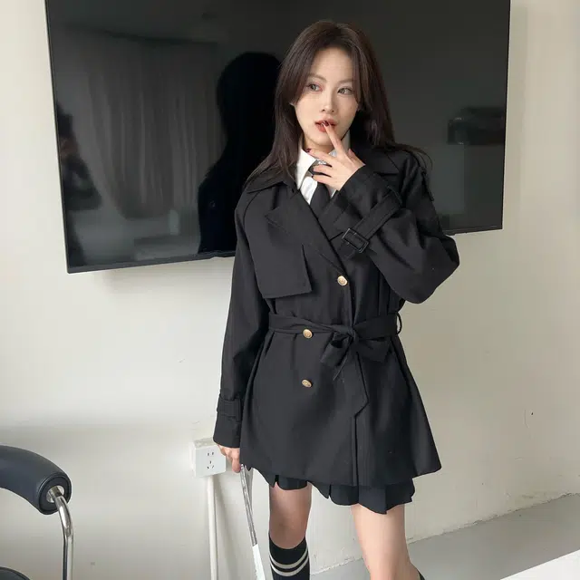 九条喵 纯色双排扣系带风衣外套 女款 黑色
