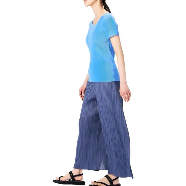 PLEATS PLEASE ISSEY MIYAKE SS23 T