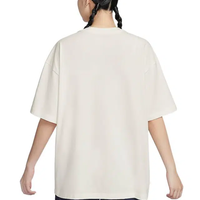 Nike T