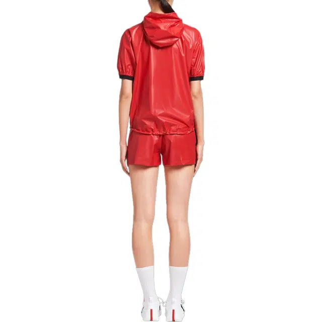 PRADA T