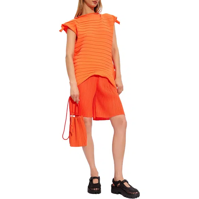 PLEATS PLEASE ISSEY MIYAKE T