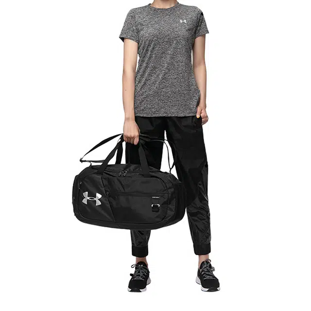 Under Armour T