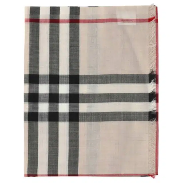 Burberry Vintage Check Logo
