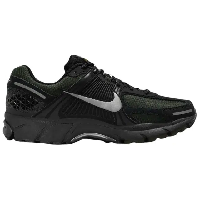 Nike Air Zoom Vomero 5