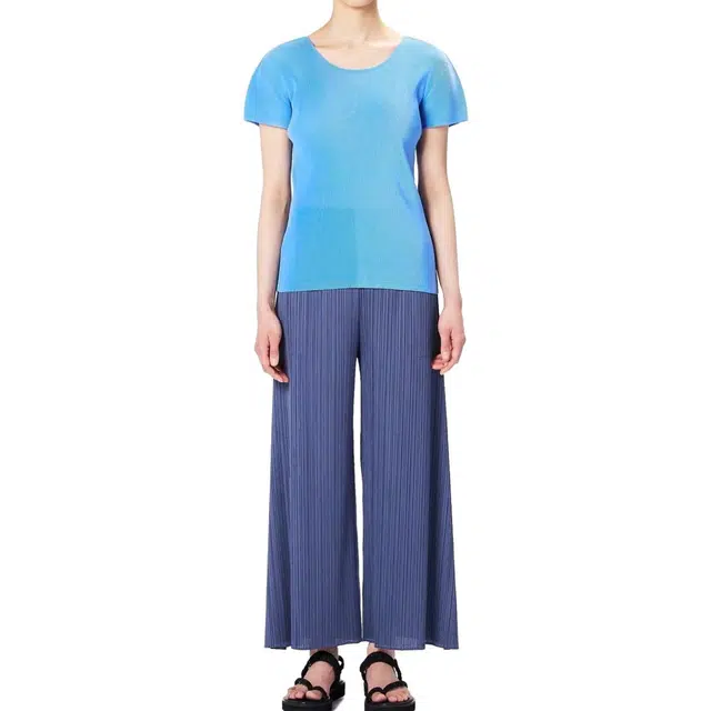 PLEATS PLEASE ISSEY MIYAKE SS23 T