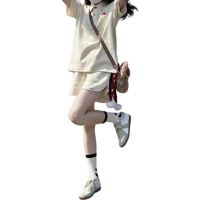东鲸岁时记 宽松纯色中腰休闲短裤 女款 黄色