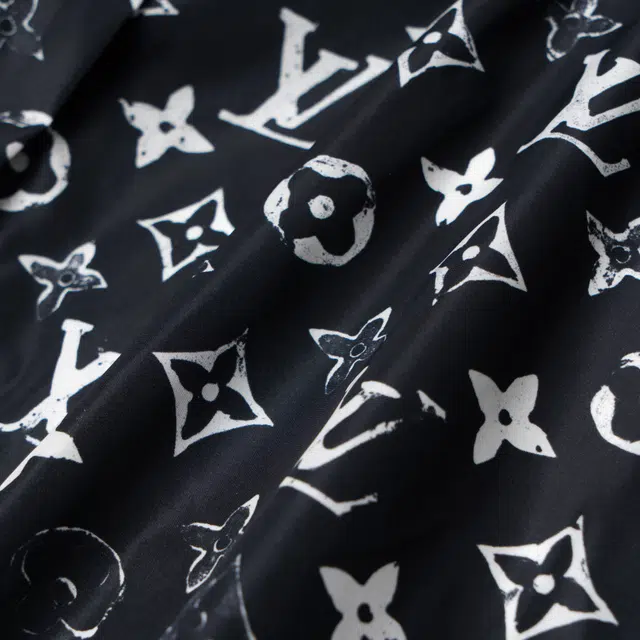 LOUIS VUITTON LV Logo