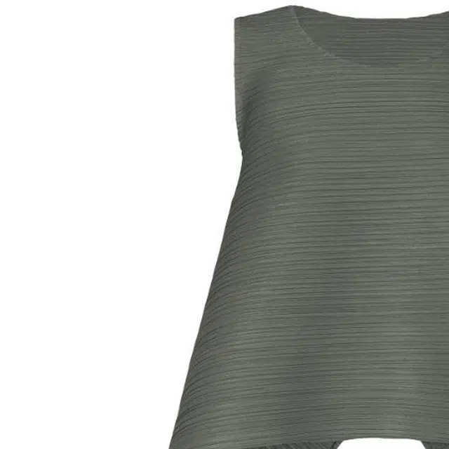 PLEATS PLEASE ISSEY MIYAKE SS23 T