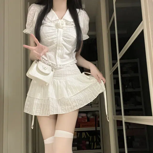 花山家的猫 纯色泡泡袖娃娃领蕾丝边百褶裙套装制服 女款 白色