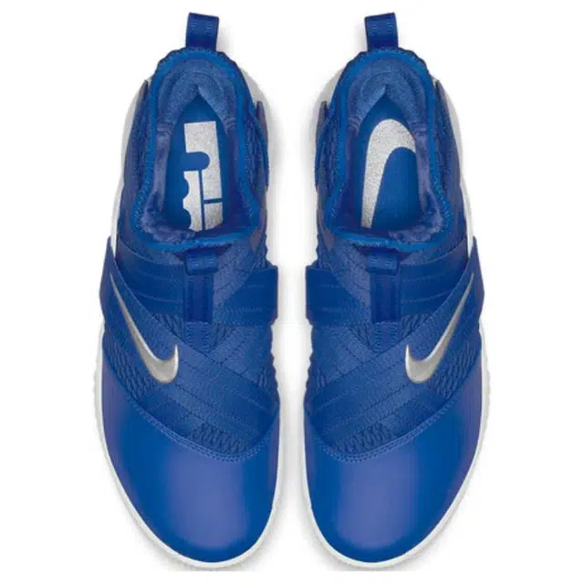 Nike zoom soldier 12