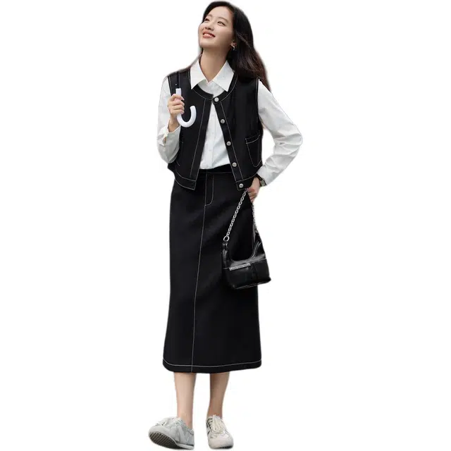 沫晗依美 纯色圆领单排扣直筒休闲套装 女款 黑色