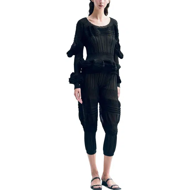 ISSEY MIYAKE SS23 T