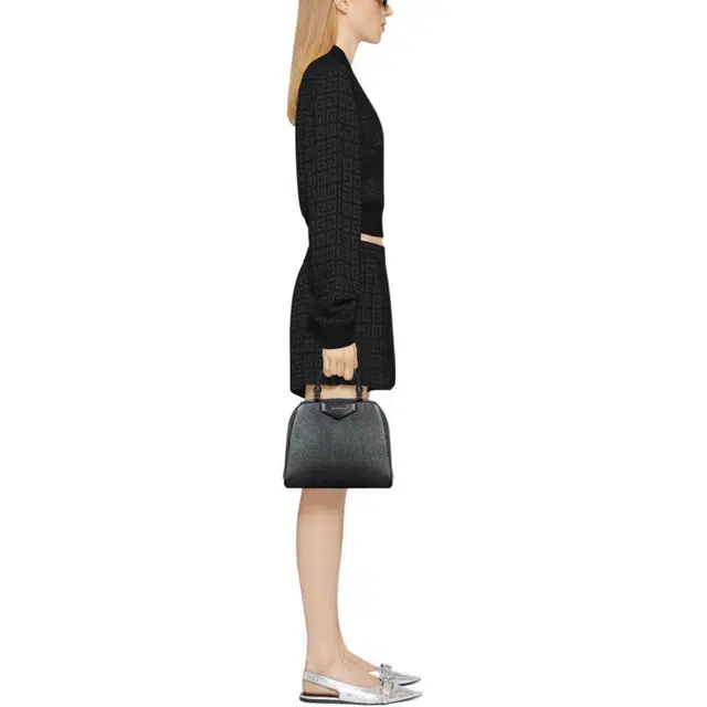 GIVENCHY FW24 Logo