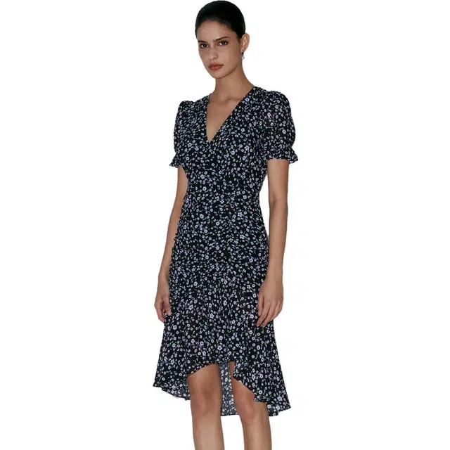 bebe SS23 V