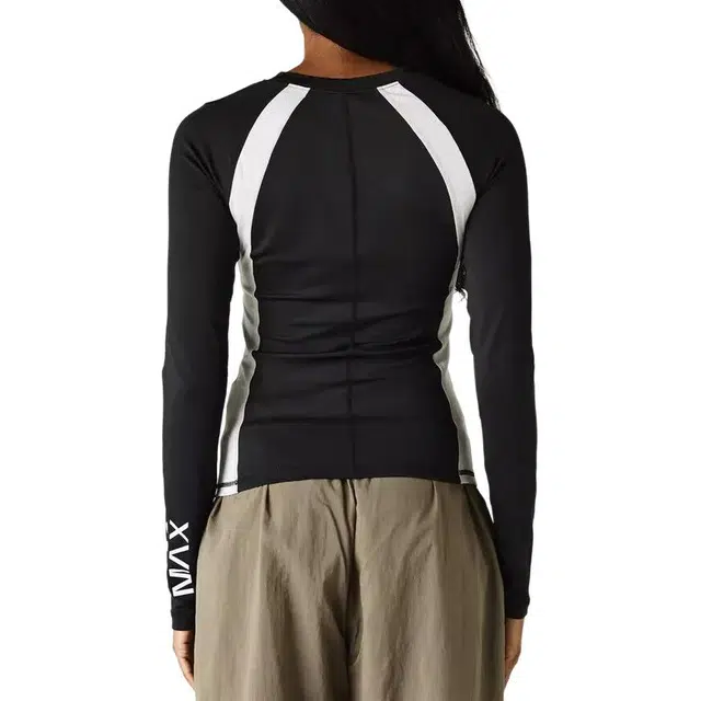 Nike Sportswear LogoT