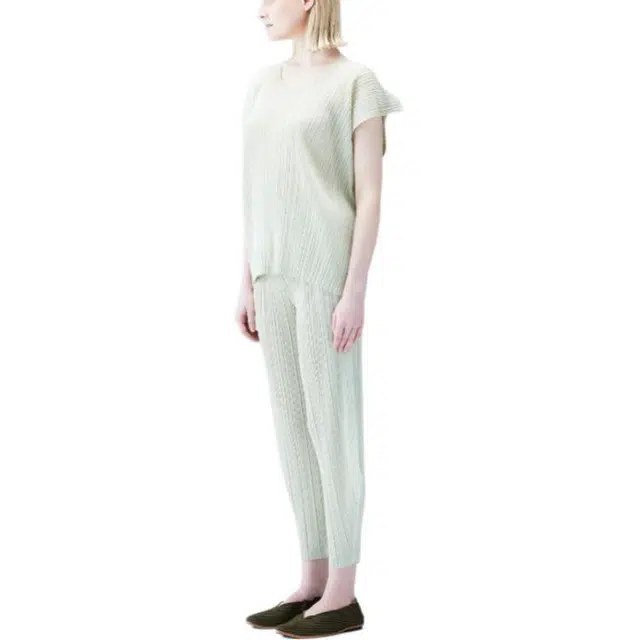 PLEATS PLEASE ISSEY MIYAKE T