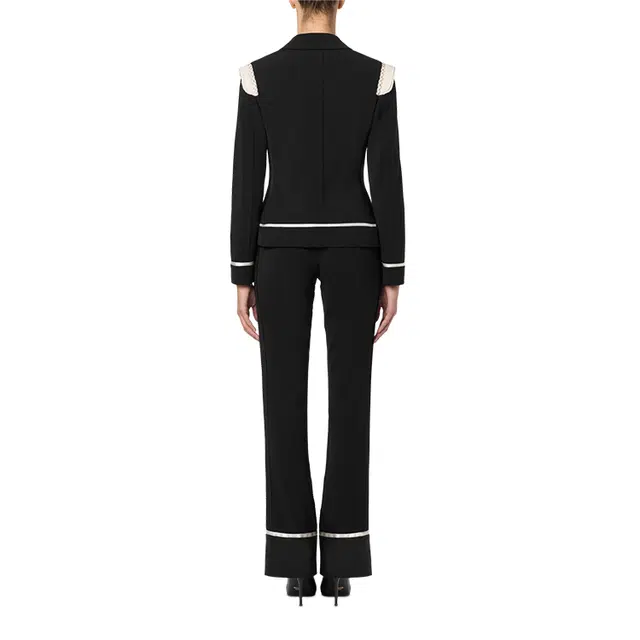 MOSCHINO FW21 V