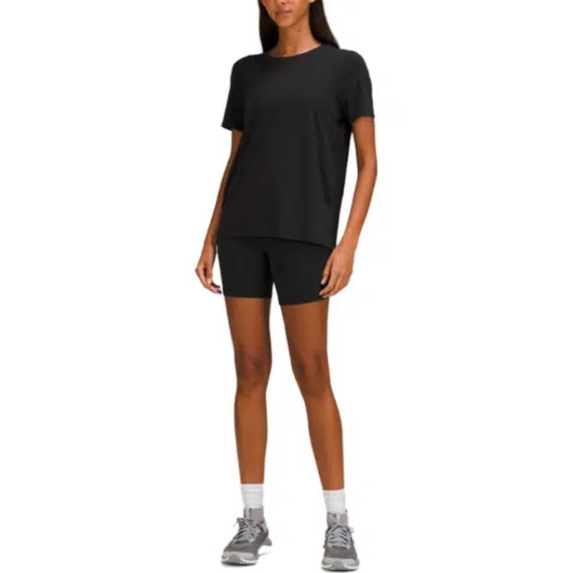 lululemon Back in Action T