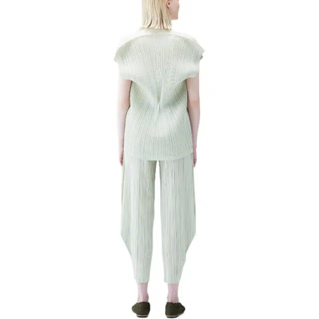 PLEATS PLEASE ISSEY MIYAKE T
