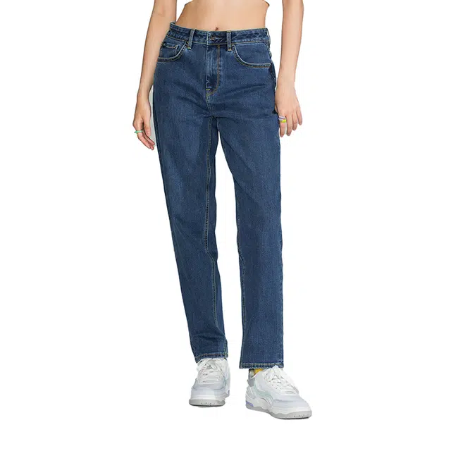 Lee FW22 411