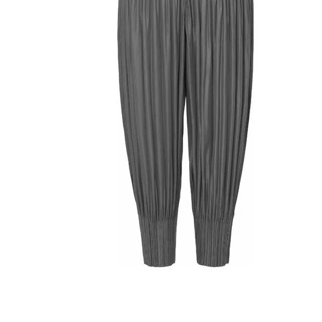 PLEATS PLEASE ISSEY MIYAKE SS22