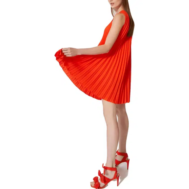 RED VALENTINO