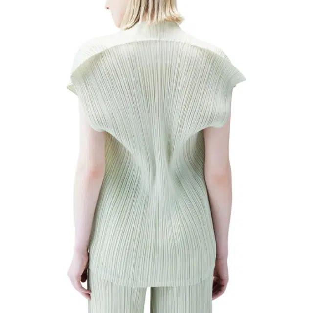 PLEATS PLEASE ISSEY MIYAKE T