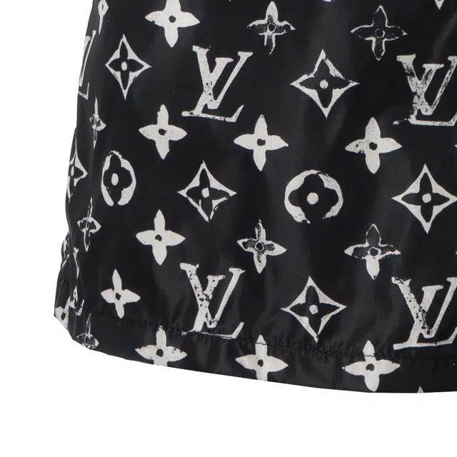 LOUIS VUITTON LV Logo