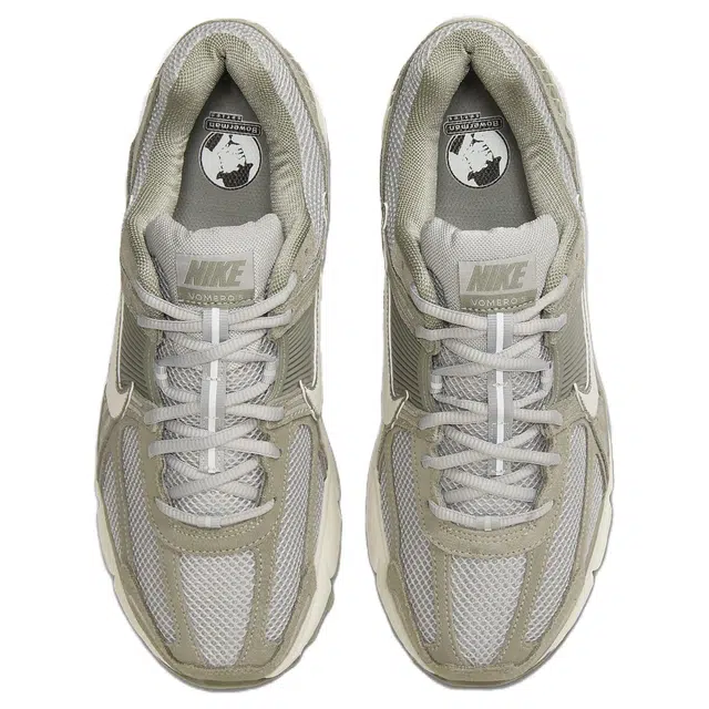 Nike Air Zoom Vomero 5