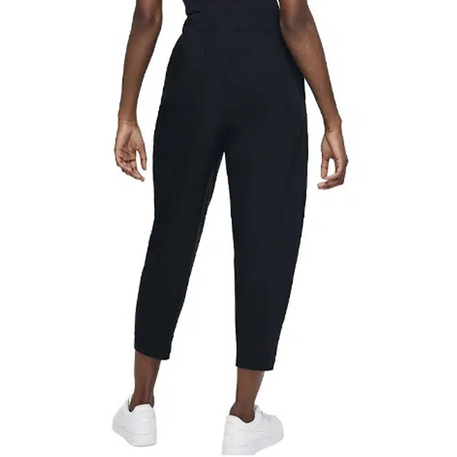 Nike Sportswear Essential Black