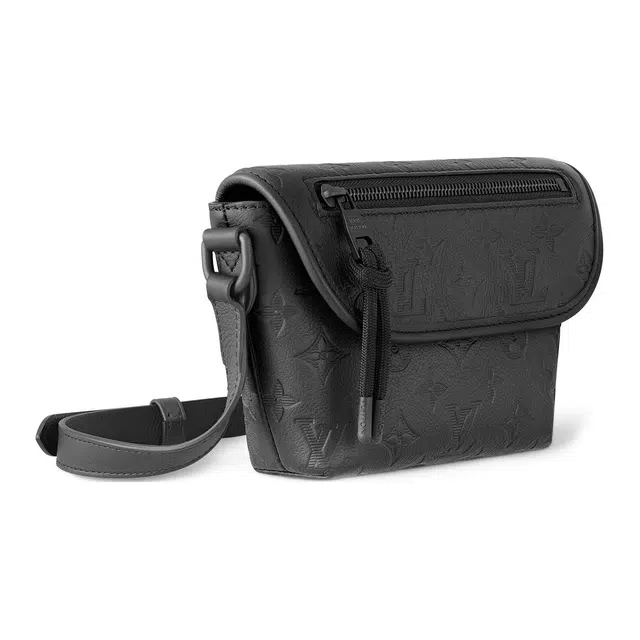 Louis Vuitton Pulse Shoulder Bag Black