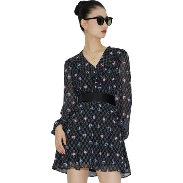 bebe SS23 V
