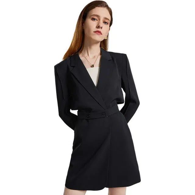 NINE WEST