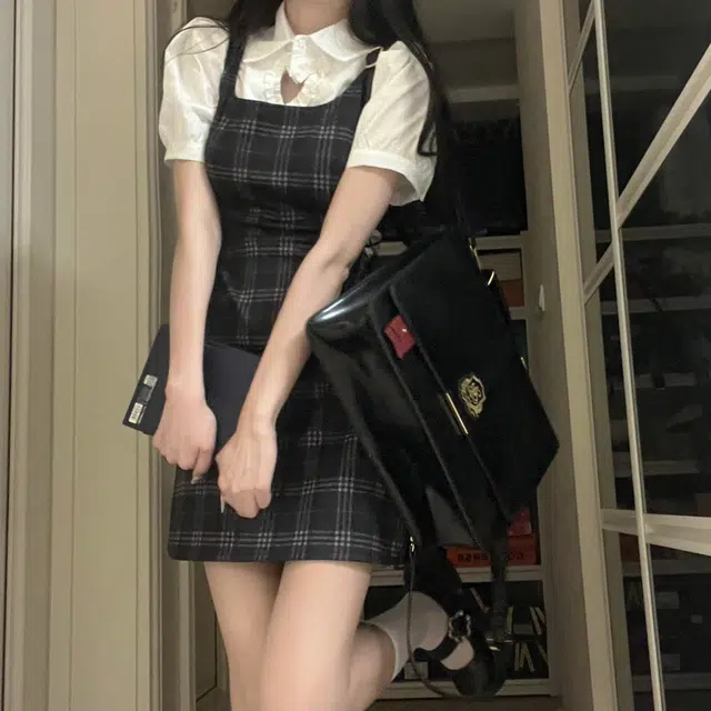 花山家的猫 爱心镂空短袖衬衫收腰连衣裙显瘦制服套装 女款