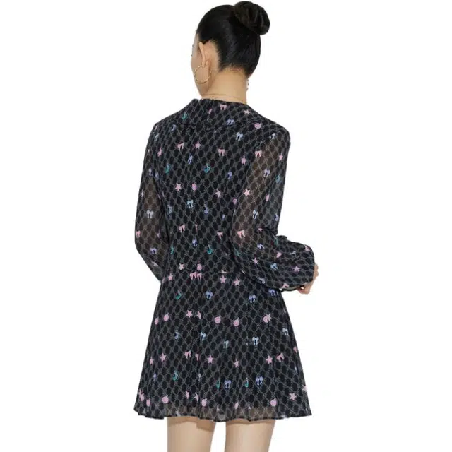 bebe SS23 V