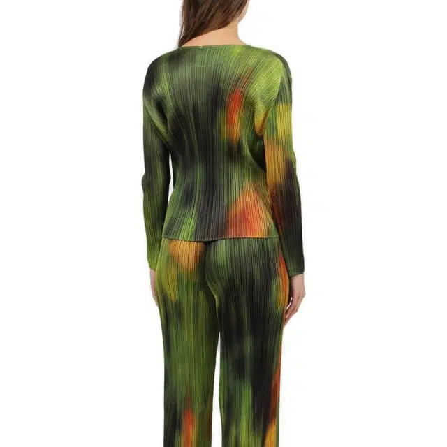 PLEATS PLEASE ISSEY MIYAKE T