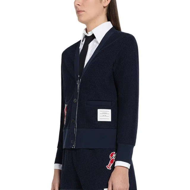 THOM BROWNE FW22 V