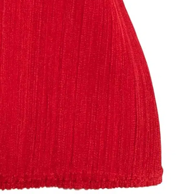 PLEATS PLEASE ISSEY MIYAKE