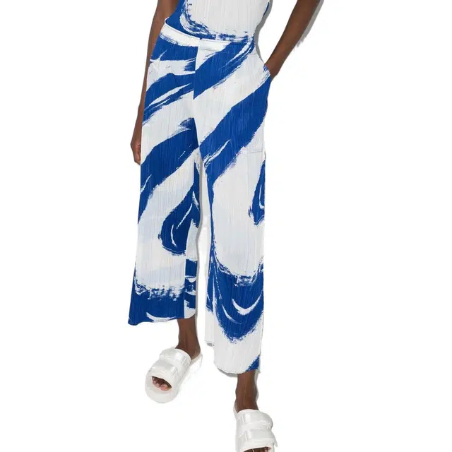 PLEATS PLEASE ISSEY MIYAKE FW22 Sky