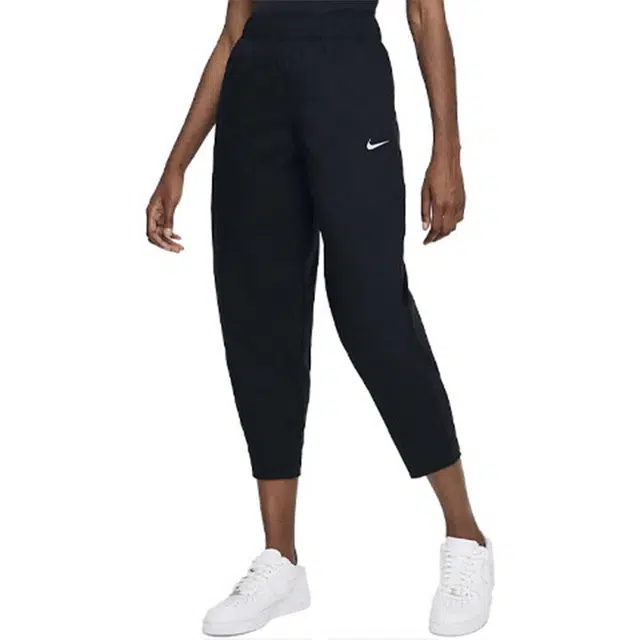 Nike Sportswear Essential Black