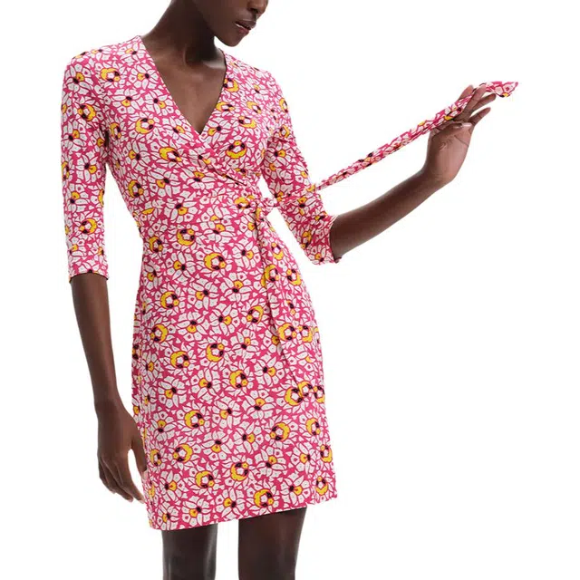 DIANE VON FURSTENBERG V
