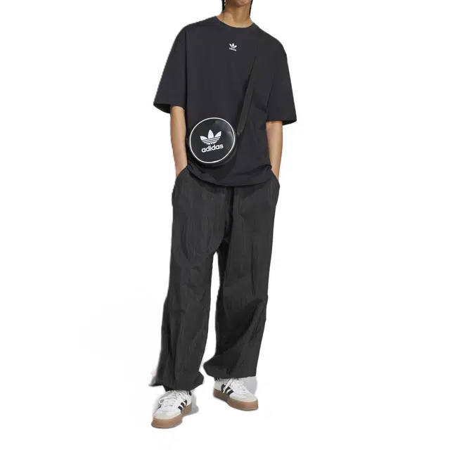 adidas ESSENTIALS T