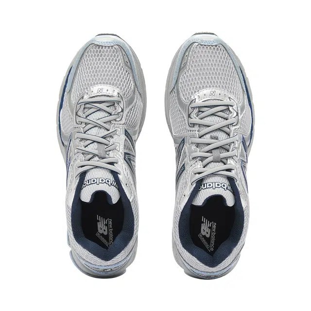 New Balance NB 860 v2