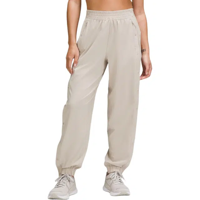 lululemon Tearaway Swift