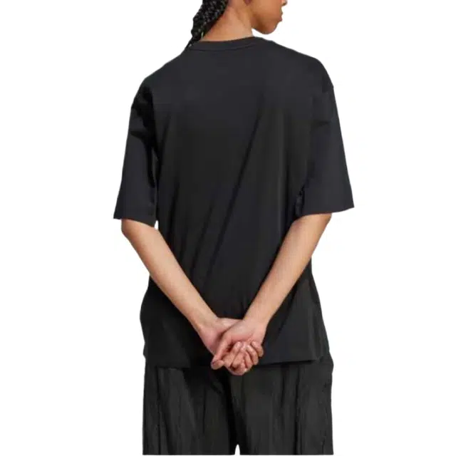 adidas ESSENTIALS T