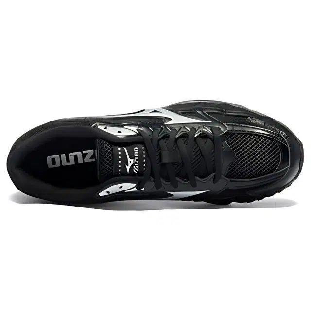 Mizuno SPARK CN III