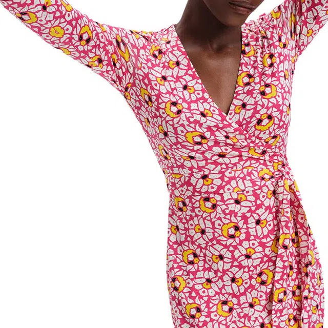 DIANE VON FURSTENBERG V