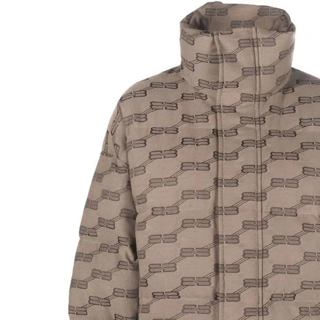 Balenciaga FW22 Logo