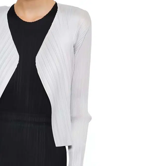 PLEATS PLEASE ISSEY MIYAKE